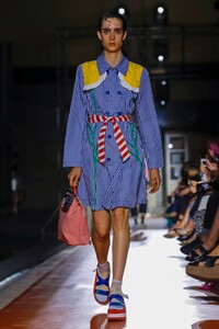 United-Colors-Benetton-RTW-SS20-Milan-6243-1568737588.thumb.jpg.38d90340e904914a27ec8b7bf9e8b655.jpg