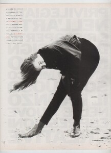 VOGUE_ITALIA_3_UNDATED_8.thumb.jpg.934036a1f72a4cdf3cc659cead0bb5cd.jpg