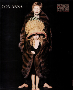 Vadukul_Vogue_Italia_November_1992_07.thumb.png.afecd68f716e20e04f2583f53b41491a.png