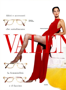 Valentino_Spring_Summer_1994_06.thumb.png.1bad1e93977316e44f146f8ee7802ecf.png