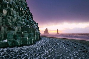 Vik-Iceland-4-e1523301858810.thumb.jpg.2d990d90ca36bbe917c8479b0cb081b6.jpg