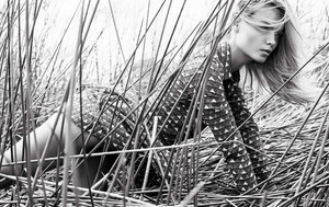 Vogue_Spain-July_2016-Natasha_Poly-by-Nico_Bustos-08.thumb.jpg.c2cf7b23cf021452c5376ac31441732f.jpg