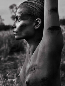 Vogue_Spain-July_2016-Natasha_Poly-by-Nico_Bustos-11.thumb.jpg.34b62e24ca278c9bce9dd1fa549129be.jpg