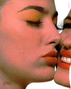 Welcome_Makeup_Chin_Vogue_Italia_August_1991_03.thumb.png.e7548266abbbf3513cd51a2dfd4705f0.png