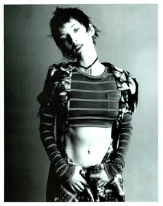 Wild_Meisel_Vogue_Italia_March_1993_04.thumb.png.c8b493f8fddb2b302253ce6e6c938cd7.png