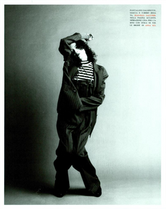 Wild_Meisel_Vogue_Italia_March_1993_06.thumb.png.f1d48951f0e9e458761fe6a810de5f04.png