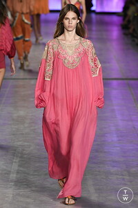 alberta-ferretti-ss20-0020-12b26b.thumb.jpg.3e279bc7650007abd13c42c49d1f5707.jpg