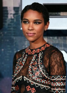 alexandra-shipp-x-men-apocalypse-premiere-in-london-uk-5-9-2016-5.jpg