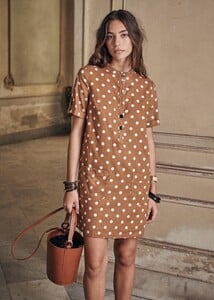 alma-dress-coffee_background_ecru_dots-yu5tnwin9lqp2vabpxio.jpg
