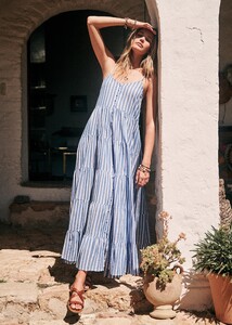 ama-dress-blue_ecru_stripes-hgtvsbiuudbwd7g428oq.jpg