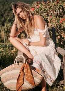 annie-dress-ecru_multico_embroidery-xkwndz4mjxh08mgygfeb.jpg