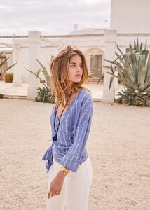 anya-blouse-stripes_ecru_blue-lihse2eztryd1y7mptxh.jpg