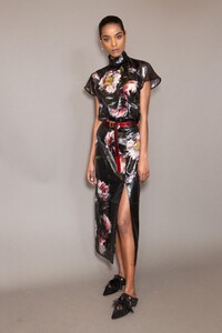 backstage-defile-altuzarra-automne-hiver-2020-2021-paris-coulisses-210.thumb.jpg.105140aeda3ba57406fd866de53cf03f.jpg