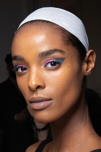 backstage-defile-altuzarra-automne-hiver-2020-2021-paris-coulisses-49.thumb.jpg.9230f2a02229bae5c577ebc8a58190b2.jpg