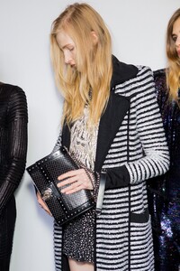 backstage-defile-balmain-printemps-ete-2018-paris-coulisses-115.thumb.jpg.e312bcd744790d81f4b2bb3eeaa43af3.jpg