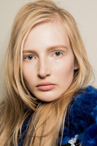 backstage-defile-balmain-printemps-ete-2018-paris-coulisses-20.thumb.jpg.f279fc28e0105ac11a3b897e260951c6.jpg