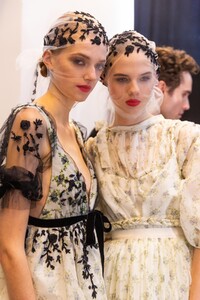 backstage-defile-brock-collection-automne-hiver-2020-2021-new-york-coulisses-84.thumb.jpg.aee12caa39471b89e59415d542a966b6.jpg