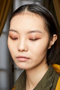 backstage-defile-cividini-automne-hiver-2019-2020-milan-coulisses-57.thumb.jpg.8343adffa8884ae02f9cfa95cfbf9097.jpg