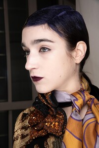 backstage-defile-dries-van-noten-automne-hiver-2020-2021-paris-coulisses-47.thumb.jpg.a943ae544902364afd0d2c85e209b2a9.jpg