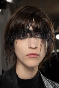 backstage-defile-dries-van-noten-printemps-ete-2020-paris-coulisses-11.thumb.jpg.ba34728226238008b19fce5538b2bb91.jpg