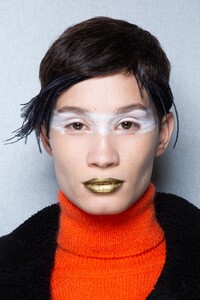 backstage-defile-dries-van-noten-printemps-ete-2020-paris-coulisses-89.thumb.jpg.62e68aae011ab0b2df34d93b57830b65.jpg