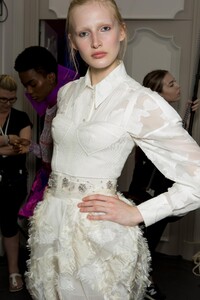 backstage-defile-emanuel-ungaro-printemps-ete-2018-paris-coulisses-116.thumb.jpg.989679406b3f41a216c04ff0a74678ac.jpg