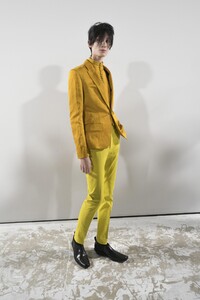 backstage-defile-haider-ackermann-printemps-ete-2019-paris-coulisses-81.thumb.jpg.cf653990ce57ebdc3af5c39042950fc2.jpg