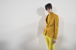 backstage-defile-haider-ackermann-printemps-ete-2019-paris-coulisses-85.thumb.jpg.5bfa7c0b03c6cd5530eebff0f9b6cfd1.jpg
