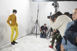 backstage-defile-haider-ackermann-printemps-ete-2019-paris-coulisses-86.thumb.jpg.be6e74f3ac1f9089ab53fc479ff12089.jpg