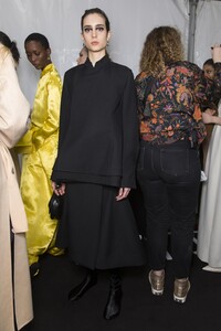 backstage-defile-jil-sander-automne-hiver-2019-2020-milan-coulisses-41.thumb.jpg.3f833b63b81c23d46b6966dfd88f6832.jpg