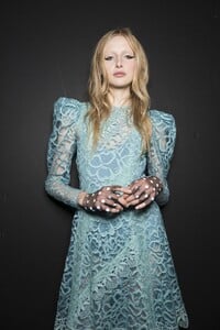 backstage-defile-jill-stuart-printemps-ete-2018-new-york-coulisses-70.thumb.jpg.4e4e103d8b2780dc0945385014cf51e4.jpg