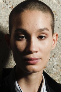 backstage-defile-loewe-printemps-ete-2019-paris-coulisses-97.thumb.jpg.a82170ebacdc296dca309b107852e08b.jpg