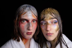 backstage-defile-marni-automne-hiver-2020-2021-milan-coulisses-66.thumb.jpg.3a2b0775f9d132a45b8300798c577ebe.jpg