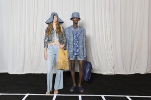backstage-defile-michael-kors-collection-printemps-ete-2019-new-york-coulisses-60.thumb.jpg.23c3ba86093f9234a8fe405bb9a3aa85.jpg