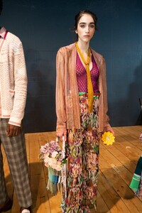 backstage-defile-missoni-printemps-ete-2020-milan-coulisses-39.thumb.jpg.eeea77574199756aaac72d45c4c2aaf1.jpg