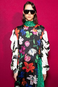 backstage-defile-msgm-automne-hiver-2020-2021-milan-coulisses-181.thumb.jpg.b83a4a7efdd28447d46a0a9718d91148.jpg