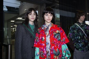 backstage-defile-msgm-automne-hiver-2020-2021-milan-coulisses-22.thumb.jpg.9052077e769234b3f1f990108af8130a.jpg