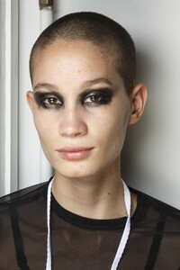backstage-defile-redemption-printemps-ete-2019-paris-coulisses-12.thumb.jpg.453b102098a983e10f11c5eb0b8a3b34.jpg