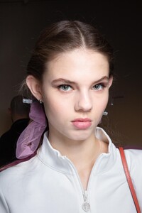 backstage-defile-tory-burch-automne-hiver-2020-2021-new-york-coulisses-49.thumb.jpg.6d1f8d08a0176738f7cd1a32ba7ae1cd.jpg
