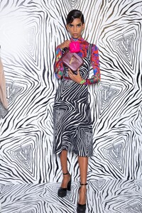 backstage-defile-versace-automne-hiver-2020-2021-milan-coulisses-44.thumb.jpg.a50919d5a802878731953e9c0d3710ba.jpg