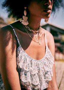 billie-top-botanic_garden-cdnomgwxukoexggppi4l.jpg