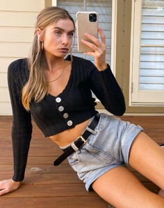 billy-boucle-cropped-cardigan-black-detail-kc39572knt_1588892383.thumb.jpg.2ab4bbc0ed0982a438e9cdd10ce92c2e.jpg