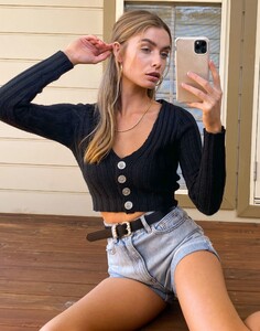 billy-boucle-cropped-cardigan-black-front-kc39572knt_1588892384.thumb.jpg.dfec7047e15f569bd287a86bcc555c27.jpg