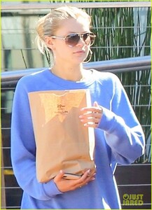 brody-jenner-josie-canseco-grab-breakfast-in-malibu-02.jpg