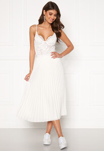 bubbleroom-felixa-pleated-skirt.thumb.jpg.2a10e475a1a301320ac45ee871689685.jpg