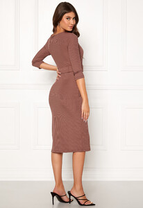 bubbleroom-madison-rib-dress_1.thumb.jpg.75630b8cbb30ce87a6acd50904f9cf02.jpg