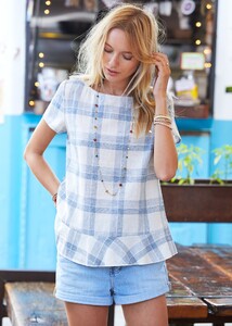 cassandre-blouse-big_blue_ecru_tiles-msq2s5pmo8xhzo34wnll.jpg