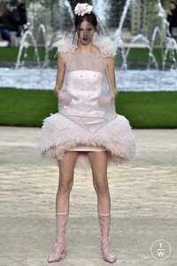 chanel-css18-0051-eb507c.thumb.jpg.00ecdfd4ee4132384c894e95dbca7155.jpg