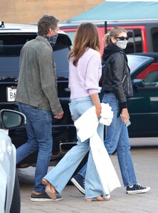 cindy-crawford-and-kaia-gerber-family-dinner-at-nobu-in-malibu-07-20-2020-6.jpg