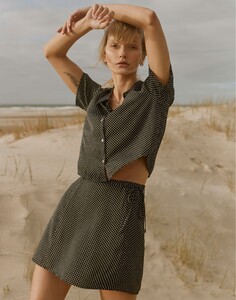 co-cherry-crop-shirt-tight-spot-full-bs46204tsp_1594961112.thumb.jpg.3d827a81a4ce524fe0494e4dea2ac7f0.jpg